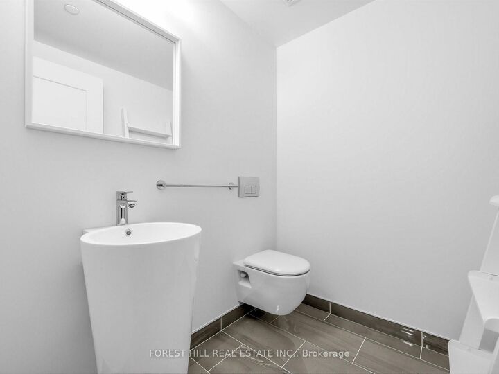 Property Photo:  6 Jackes Avenue 513  ON M4T 0A5 