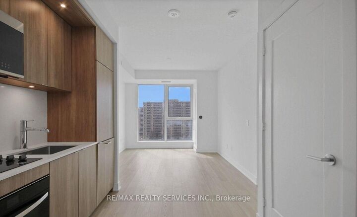 Property Photo:  60 Central Park Road Way 1405  ON M9A 3K1 