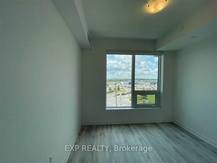 Property Photo:  4655 Metcalfe Avenue 601  ON L5M 0Z7 