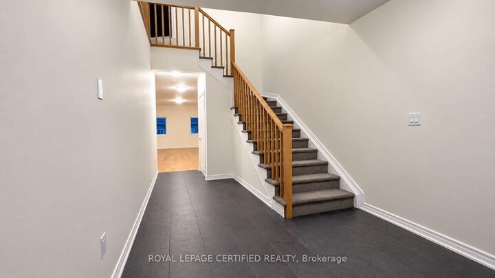 Property Photo:  11 Alicia Crescent  ON L2V 0M1 