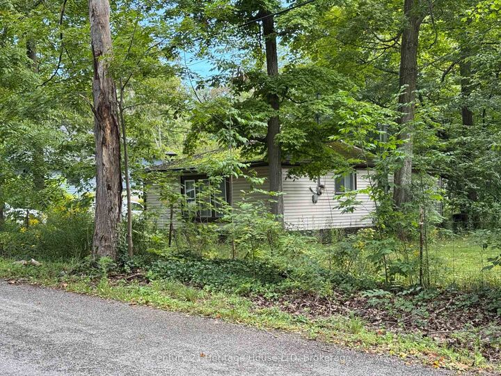 Property Photo: 1008 Ridgewood Avenue ON L0S 1N0