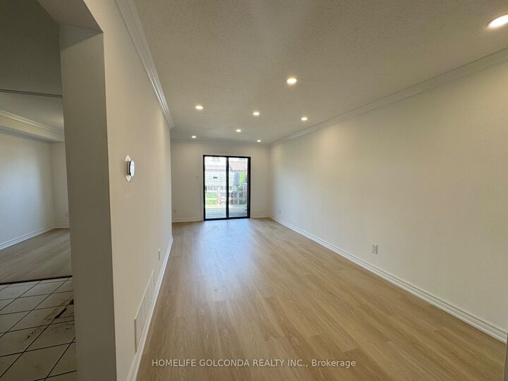 Property Photo:  12 Grenbeck Drive  ON M1V 2H6 