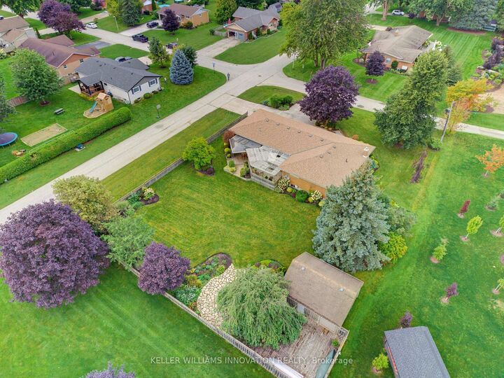 Property Photo:  298 Woodview Drive  ON N0G 1B0 