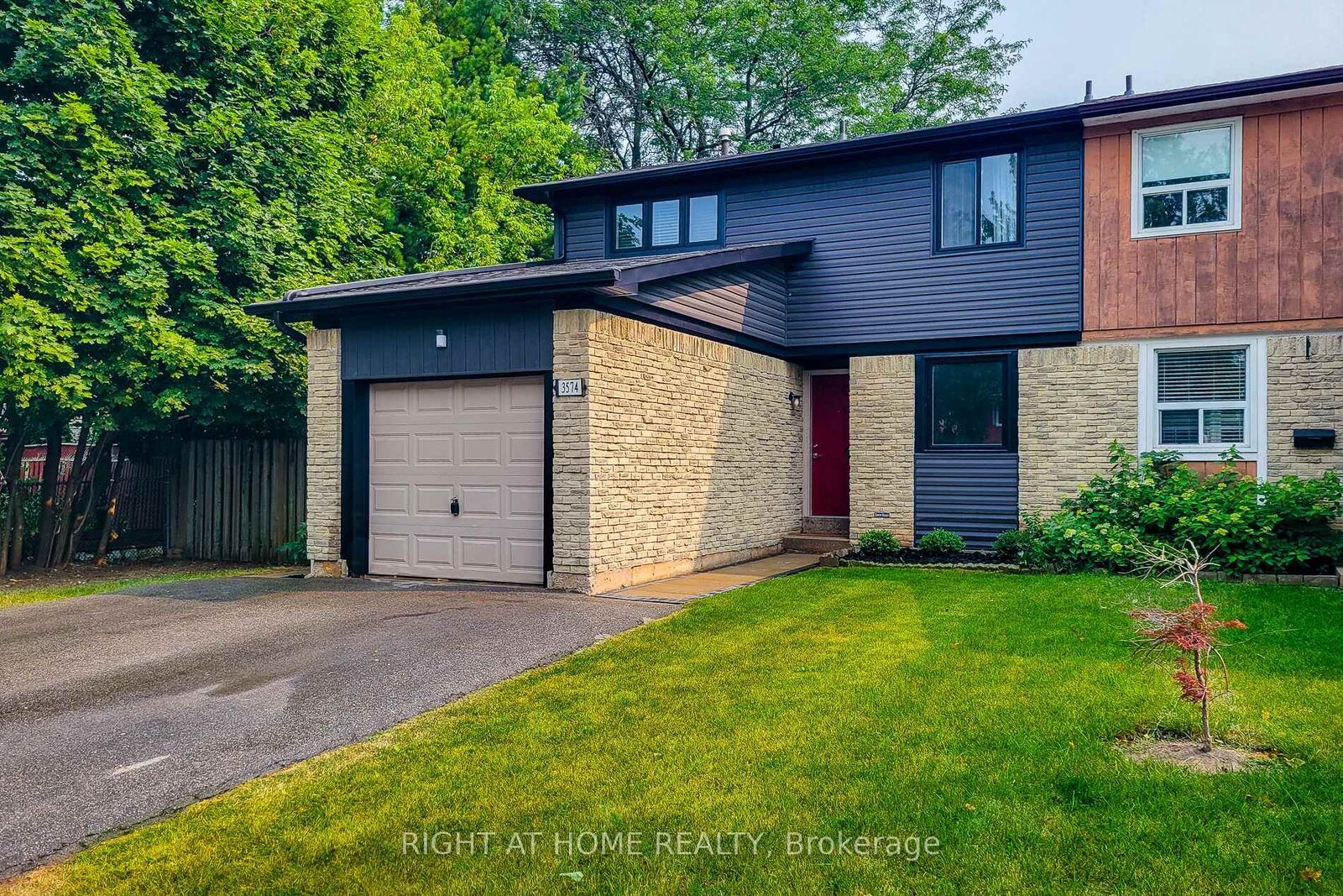 Property Photo:  3574 Autumnleaf Crescent  ON L5L 1K5 