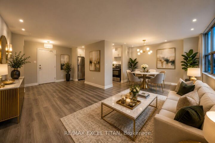 Property Photo:  5 Glamorgan Avenue 611  ON M1P 4P1 