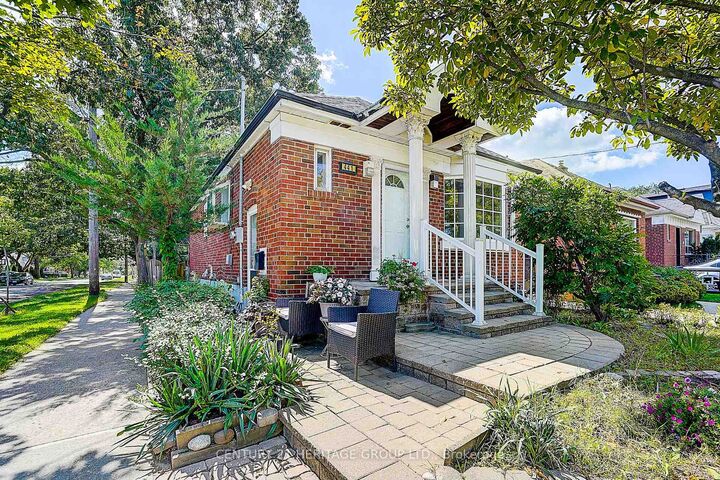 Property Photo:  441 Rimilton Avenue Main Floor  ON M8W 2G7 