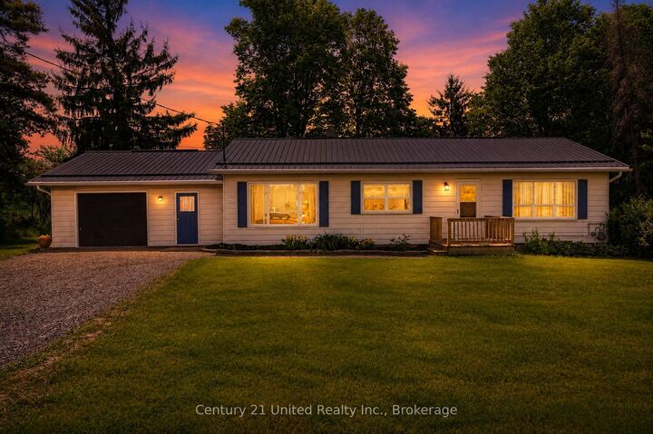 Property Photo:  323 St Lawrence Street W  ON K0K 2K0 