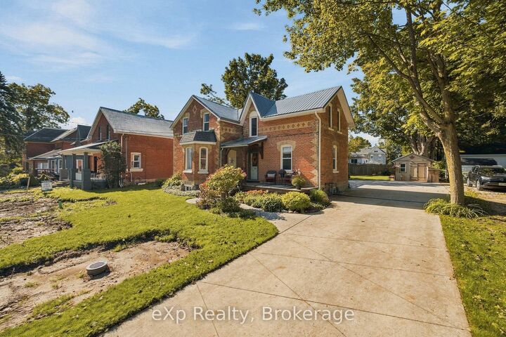 Property Photo:  51 Osprey Street S  ON N0C 1B0 