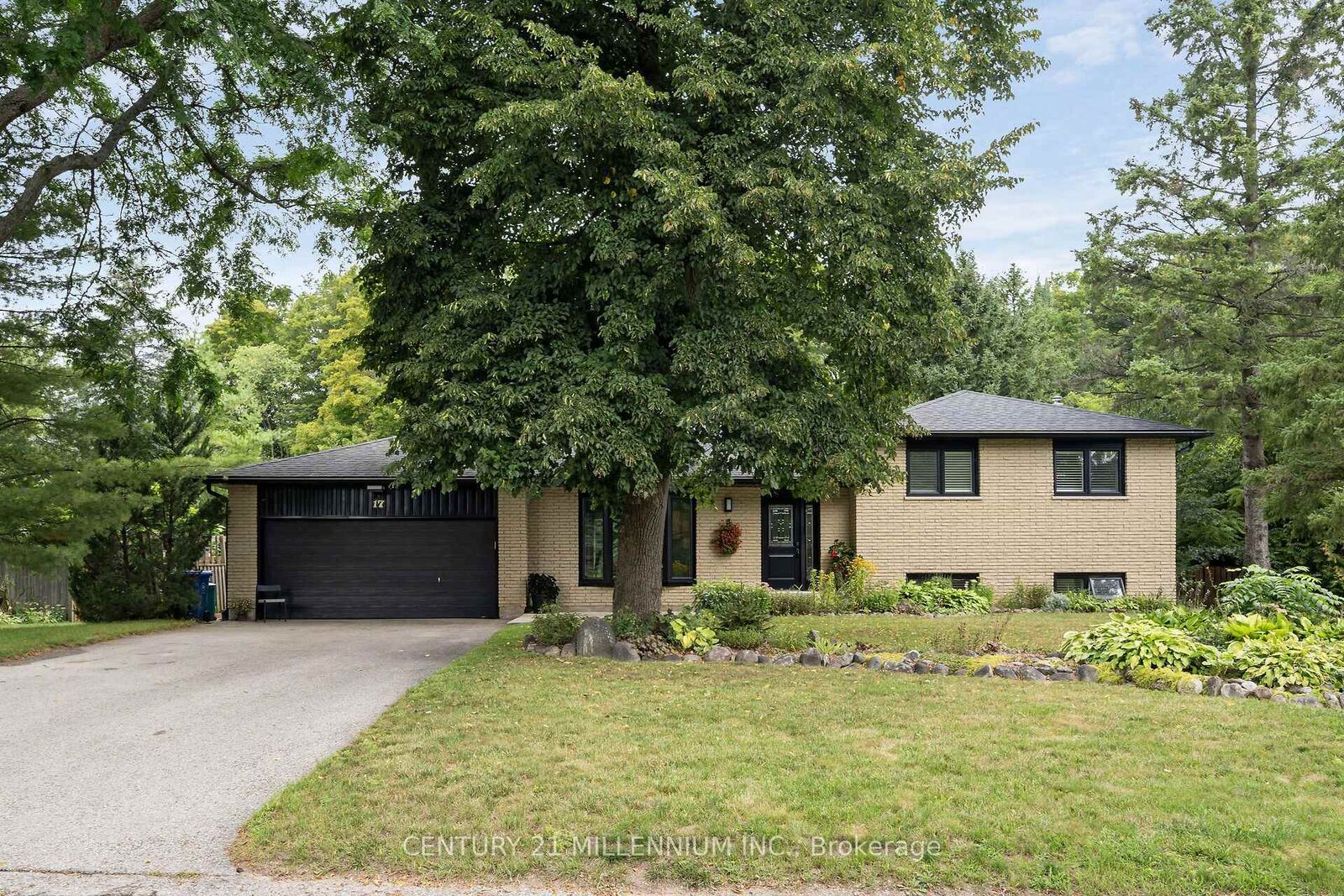 Property Photo:  17 Erin Heights Drive  ON N0B 1T0 