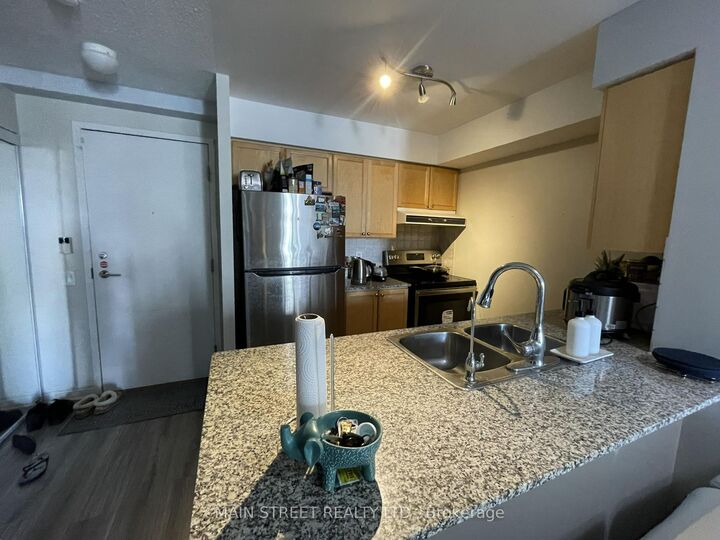 Property Photo:  83 Borough Drive 1208  ON M1P 5E4 