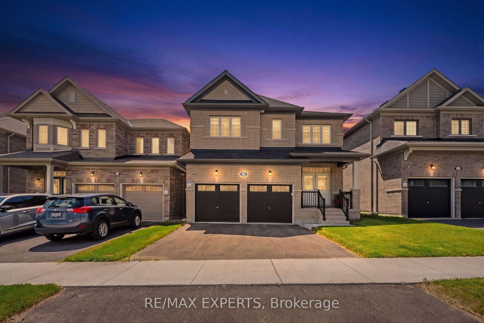 Property Photo:  10 Lawrence D. Pridham Avenue  ON L9R 1V4 