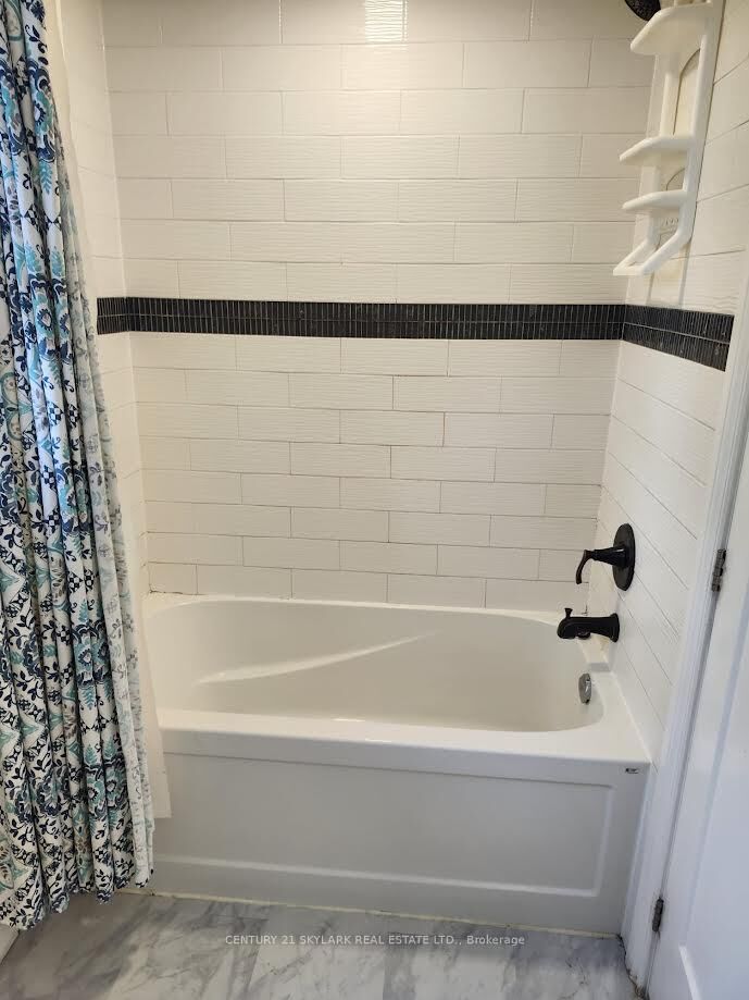 Property Photo:  74 Baldwin Lane  ON L4N 2W3 