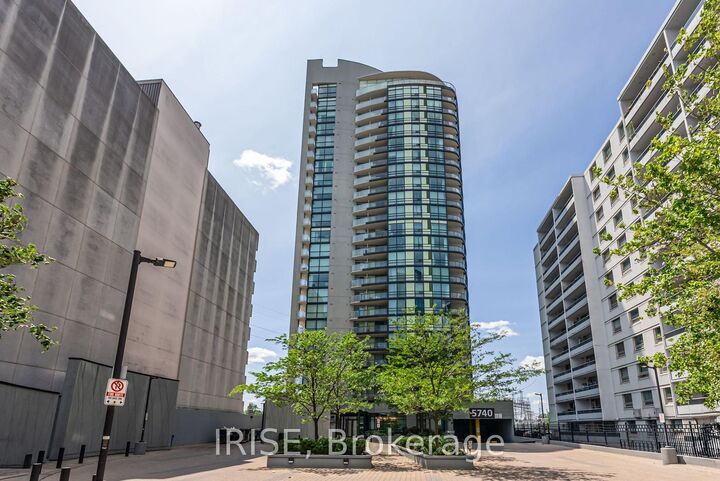 Property Photo:  5740 Yonge Street 1006  ON M2M 0B1 