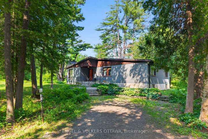 Property Photo:  4167 Farmers Way  ON K0A 1K0 