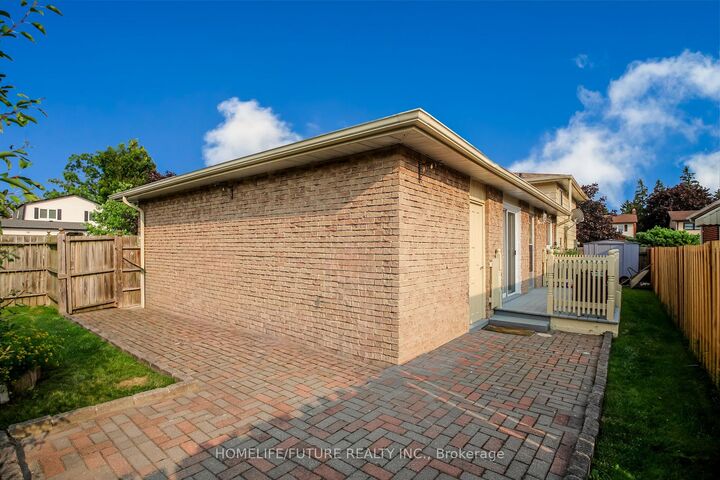 Property Photo: 207 Michael Boulevard ON L1N 6B5