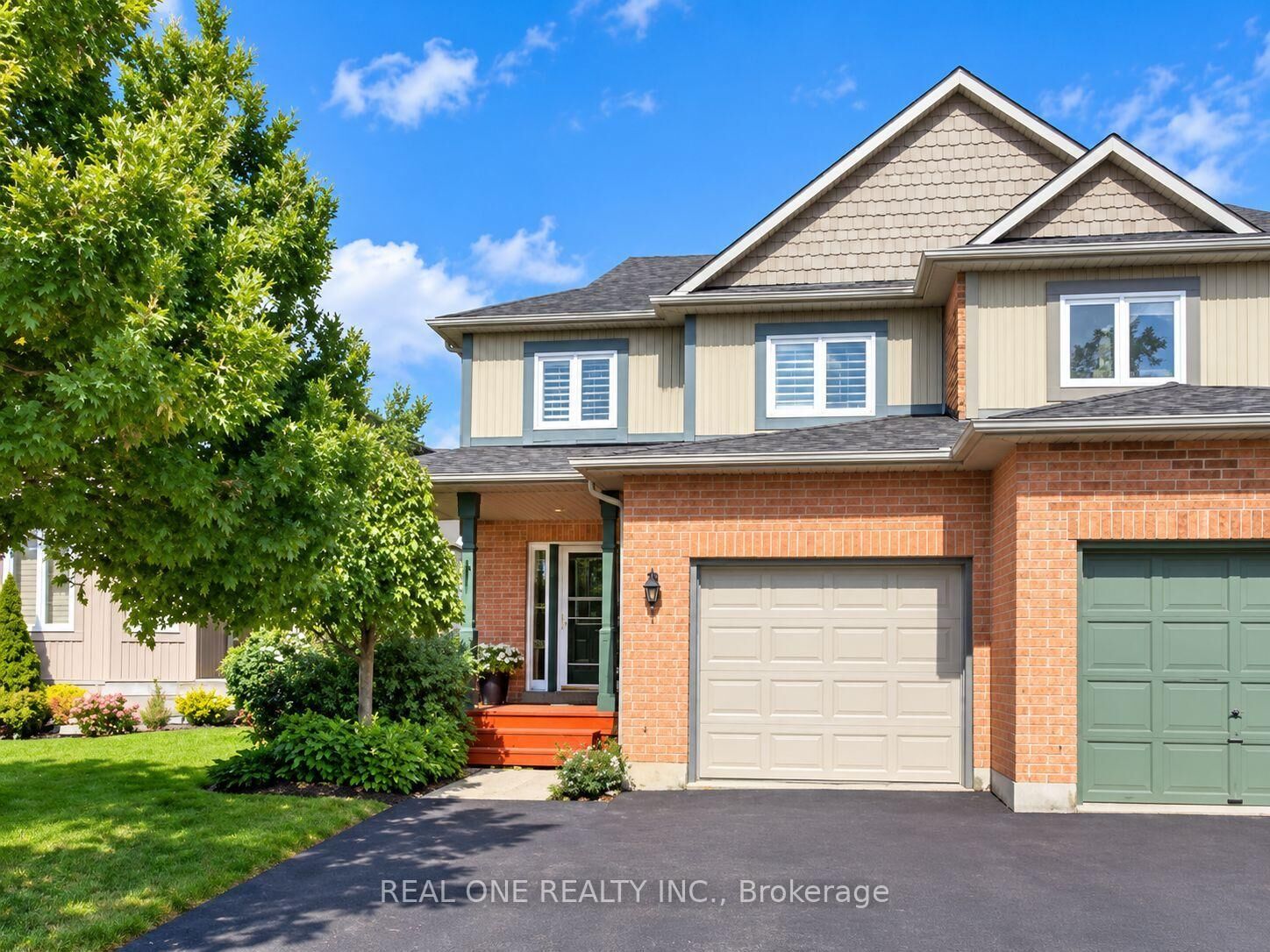 Property Photo:  5289 Bushelgrove Circle  ON L5M 6C6 