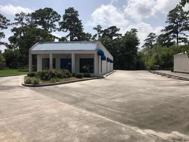 Property Photo:  1712 Gornto Road  GA 31602 
