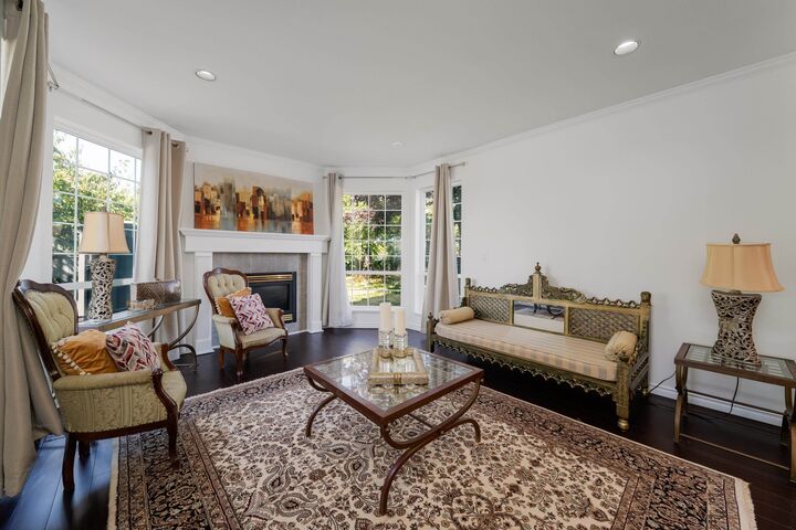 Property Photo:  6522 Holly Park Drive  BC V4K 4Y7 