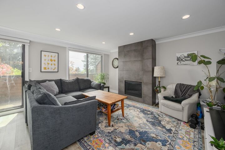 Property Photo: 3201 Lonsdale Avenue BC V7N 4G8