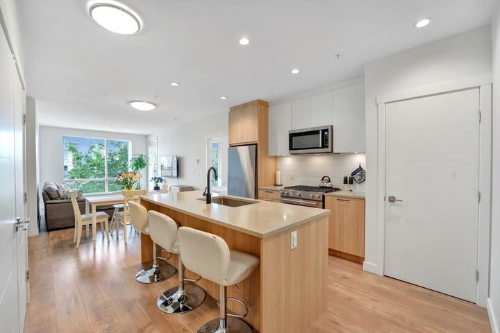 Property Photo:  707 Como Lake Avenue 311  BC V3J 0J5 