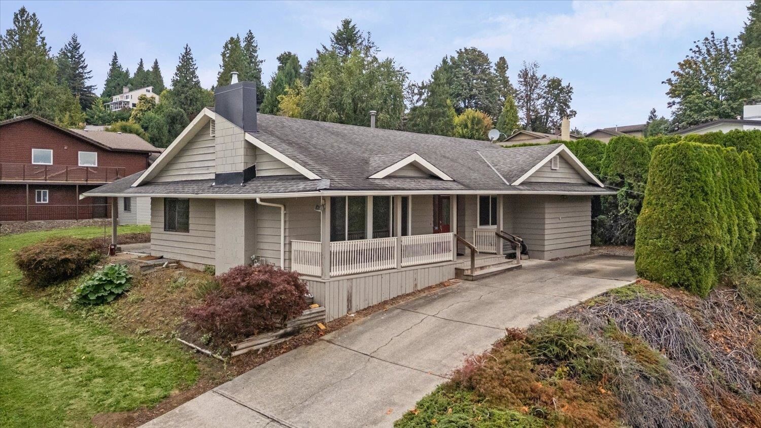 Property Photo:  9951 Hillcrest Drive  BC V2P 7P4 