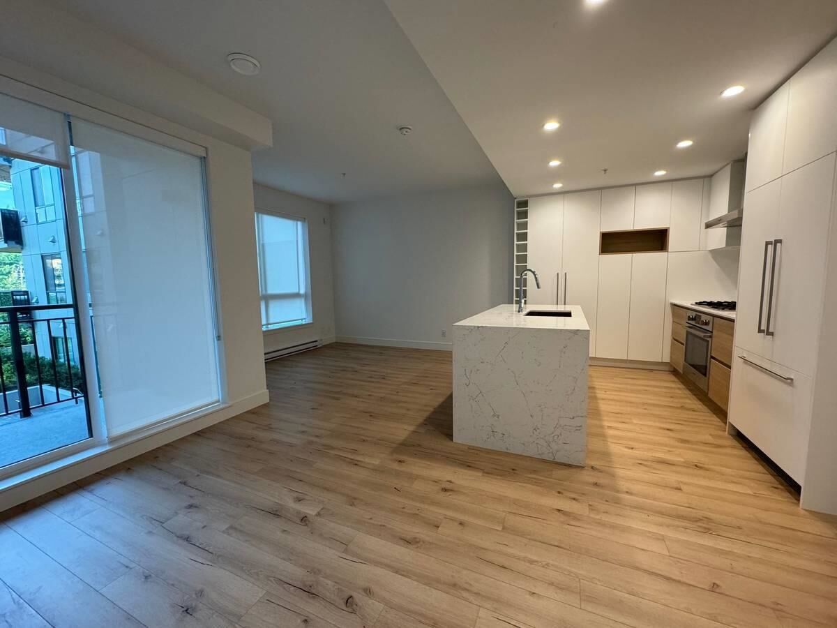 Property Photo:  3131 Murray Street 306  BC V3H 0L9 