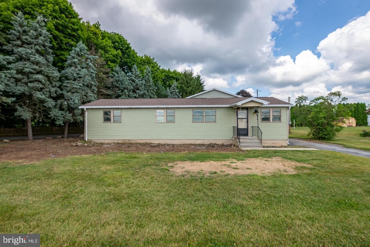 Property Photo: 5861 Memorial Road PA 18053