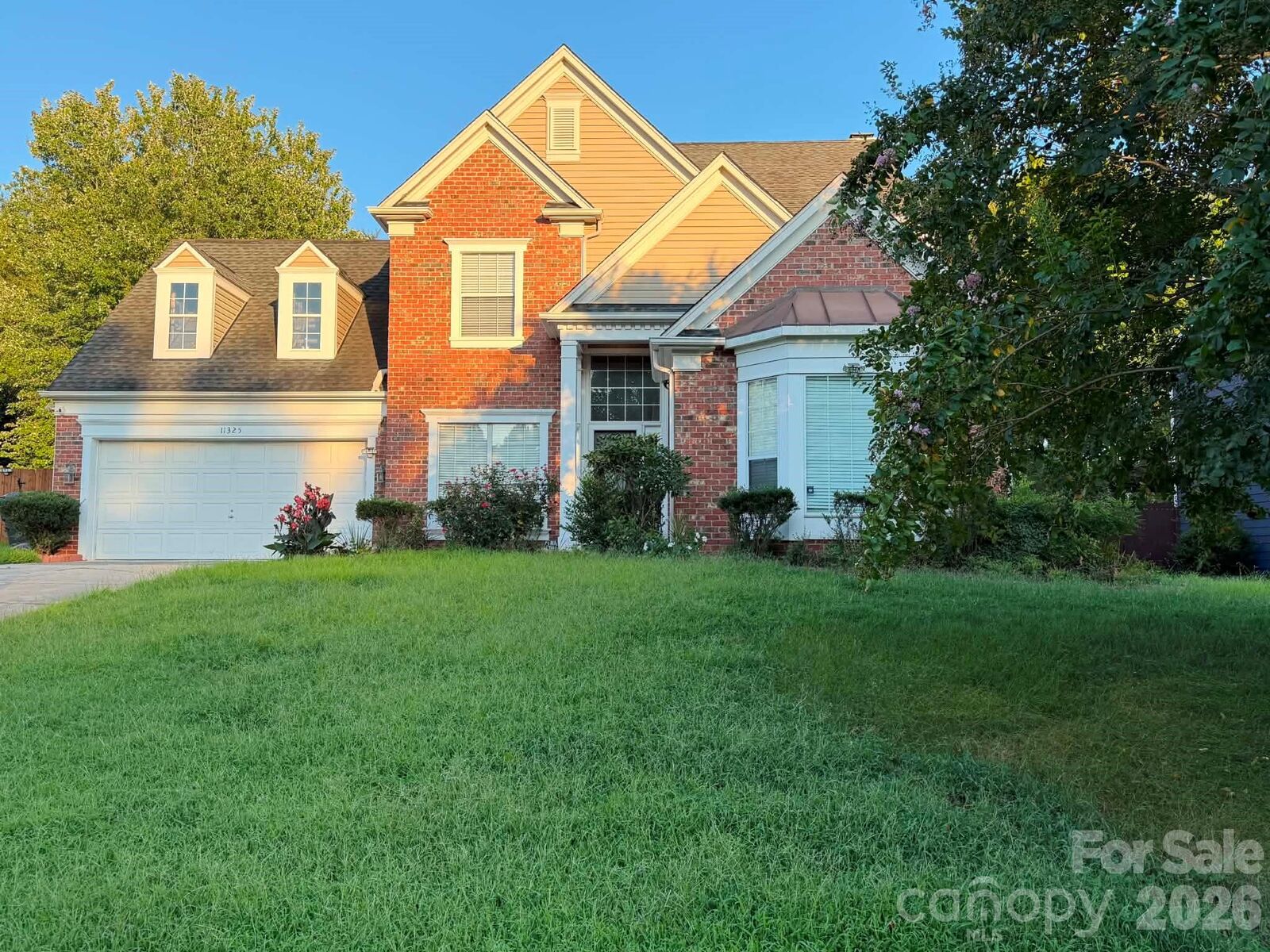 Property Photo: 11325 Longhedge Lane NC 28273