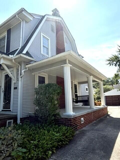 Property Photo:  173 Chatham Road  OH 43214 