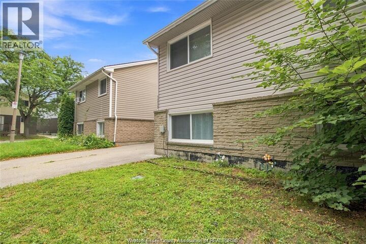 Property Photo:  1229 Arncliffe Place  ON  