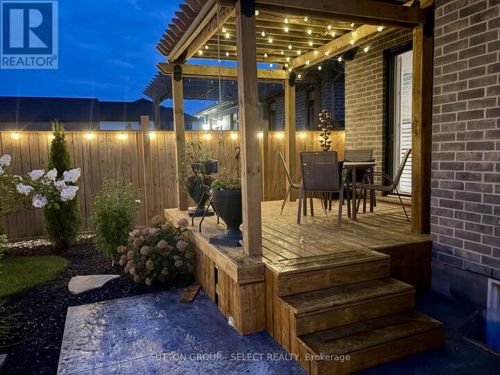Property Photo:  38 Royal Dornoch Drive  ON N5R 0K4 