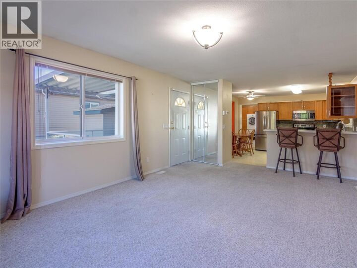 Property Photo:  670 McCurdy Road 4  BC V1X 2P5 