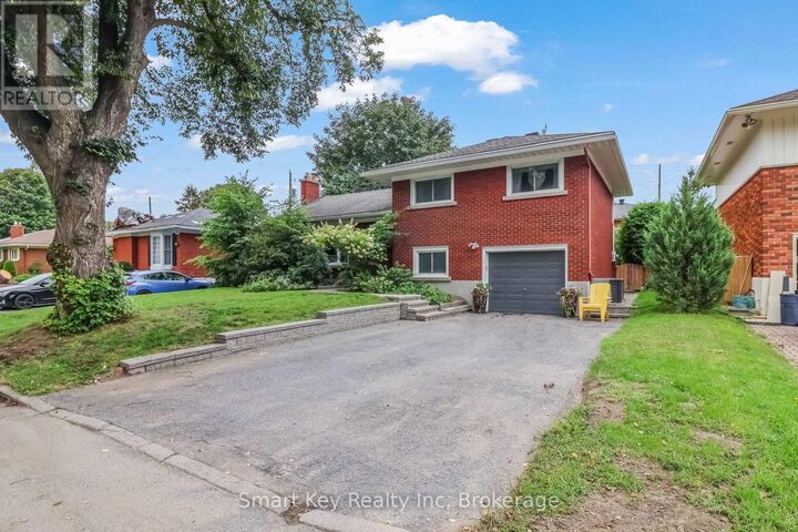 Property Photo:  1165 Cline Cres Crescent  ON K2C 2P3 