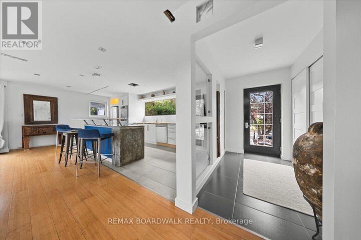 Property Photo:  152 Duford Street  ON K2L 6Z7 