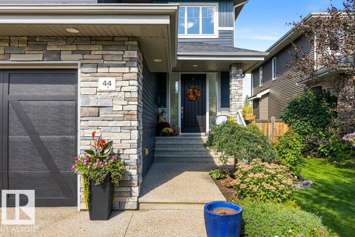 Property Photo:  44 Edgewater Terr  AB T8N 4G7 