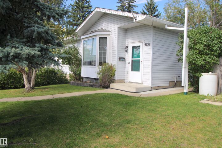 Property Photo:  5132 52ave  AB T0C 0V0 