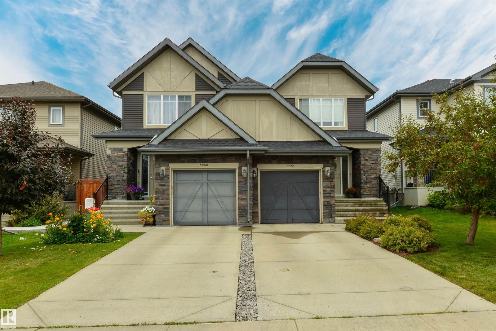 Property Photo: 5228 20 Avenue SW AB T6X 1V6