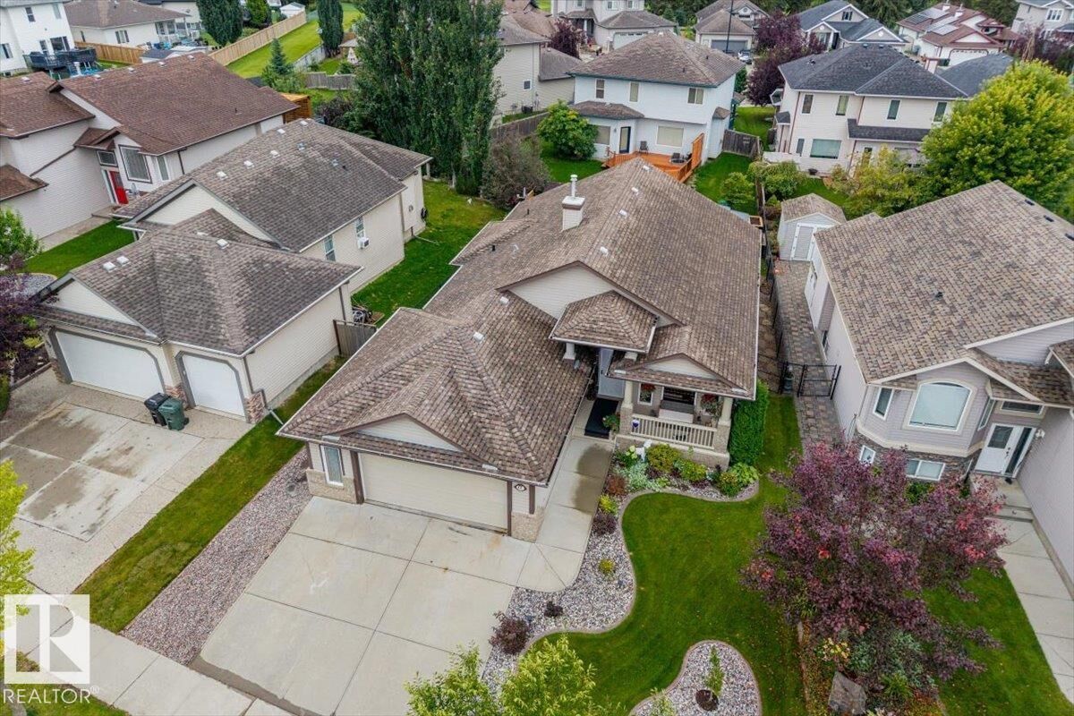 Property Photo:  61 Linkside Boulevard  AB T7X 4A6 