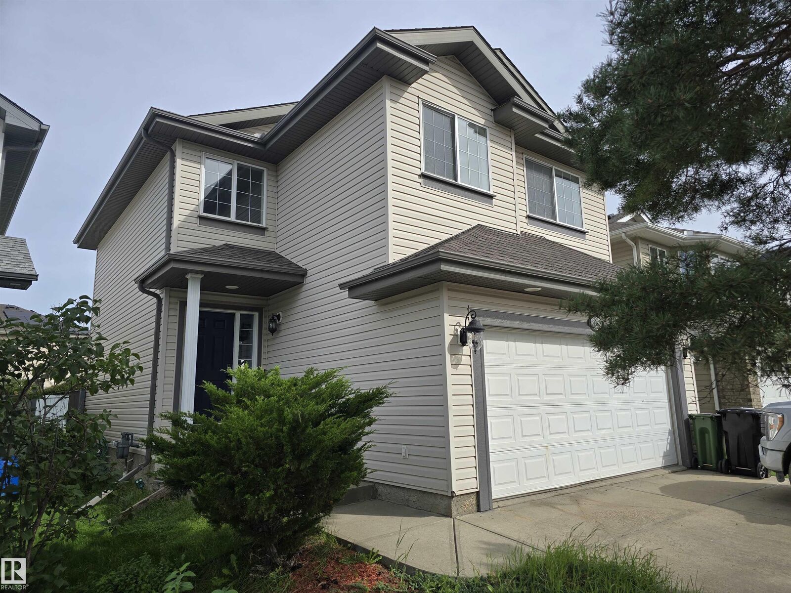 Property Photo:  21208 89A Avenue NW  AB T5T 6V5 