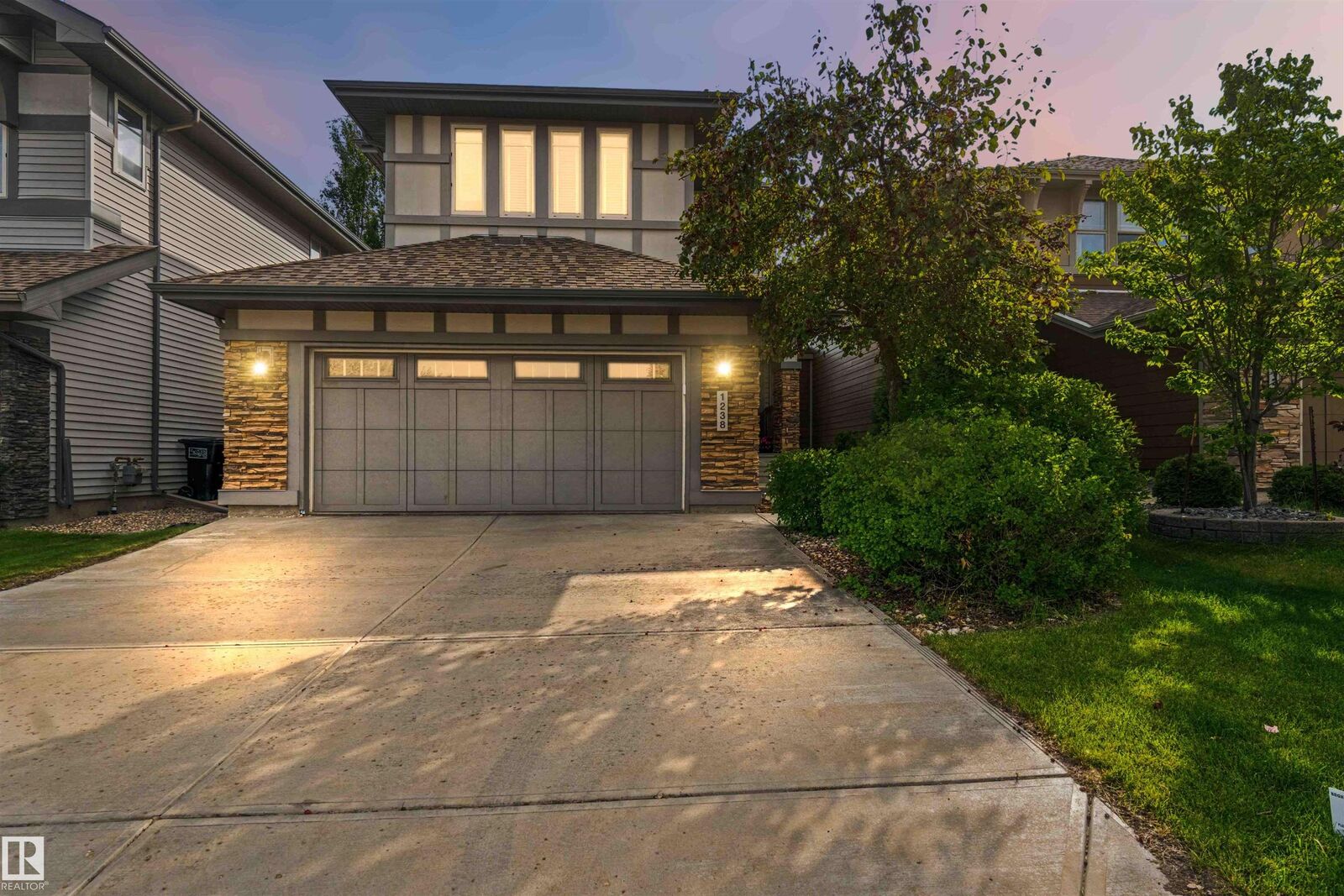 Property Photo:  1238 Ainslie Way NW  AB T6W 0H9 