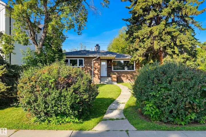 Property Photo:  9544 148 Street NW  AB T5N 3E4 
