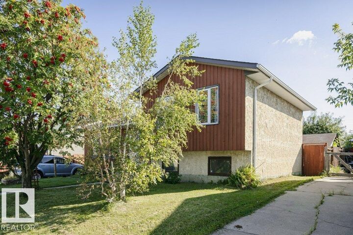 Property Photo:  23 Hughes Road NW  AB T5A 4E1 