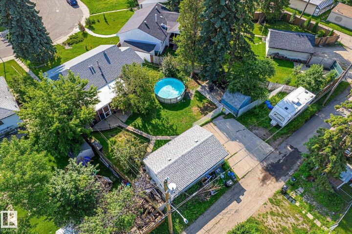 Property Photo:  12820 132 Street NW  AB T5L 1R1 