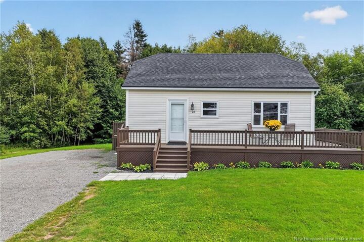 Property Photo:  22 Pointe-Du-Chêne Road  NB E4P 2M2 
