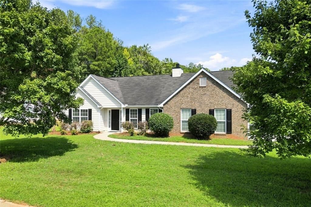 Property Photo:  465 Camella Circle  GA 30252 
