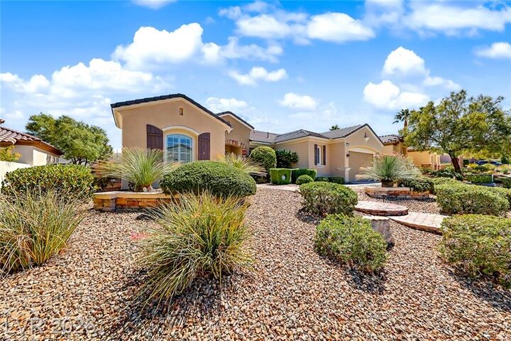 Property Photo:  2204 Canyonville Drive  NV 89044 