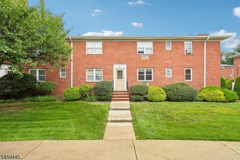 Property Photo:  61 Knox Ter 1A  NJ 07470 
