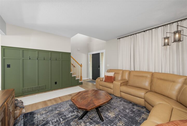 Property Photo:  605 SE Meadowlark Lane  IA 50263 