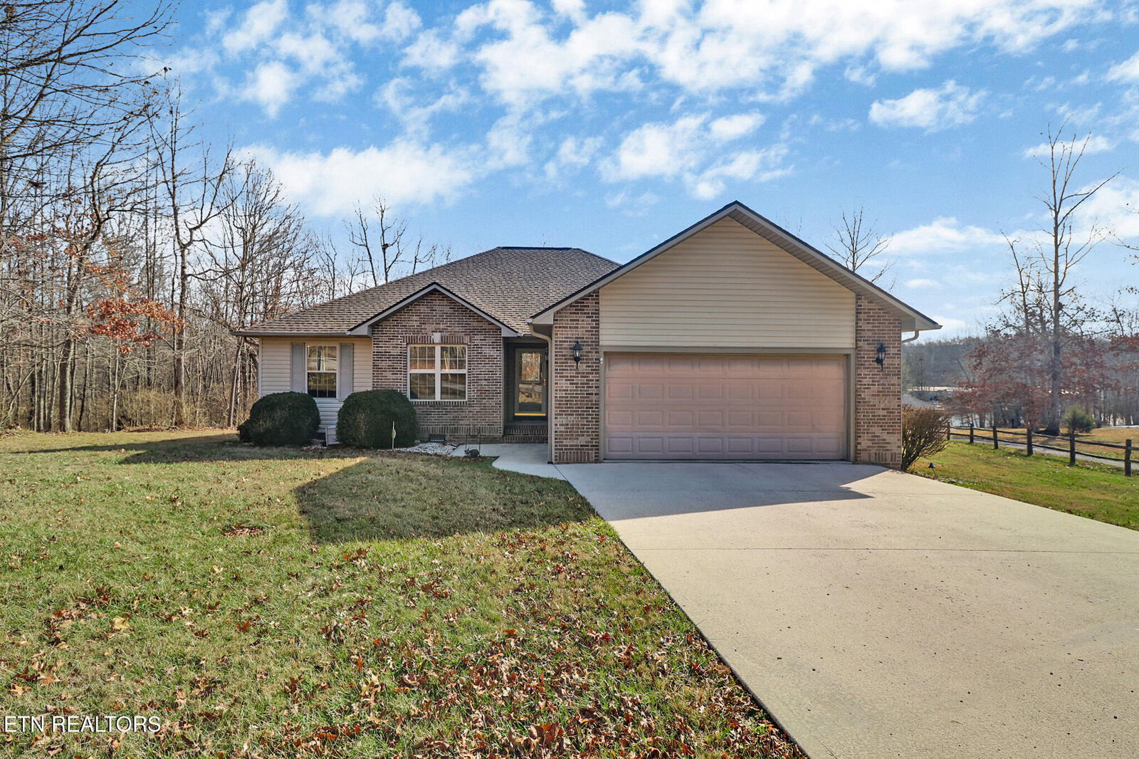 Property Photo:  2020 Otomi Drive  TN 38572 