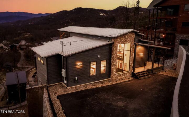 Property Photo: 829 Wiley Oakley Drive TN 37738